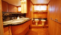 Mablu -  Master Bathroom